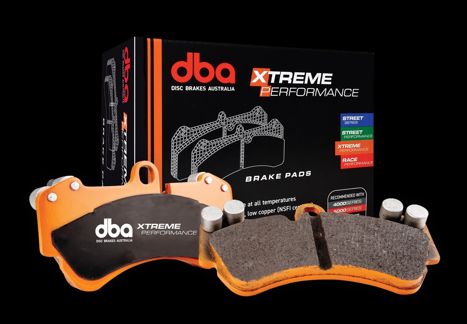 Plaquettes Frein DBA Xtreme Performance - Composé Orange Haute Température 4x4 Plaquettes frein DBA Xtreme Performance en composé orange haute température avec emballage soulignant capacités performance extrême pour véhicules 4x4